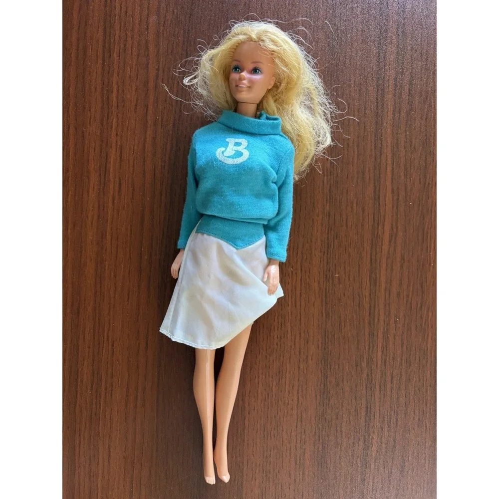 Vintage Mattel Barbie Doll 1966 TNT‎ Body University Blue White Outfit